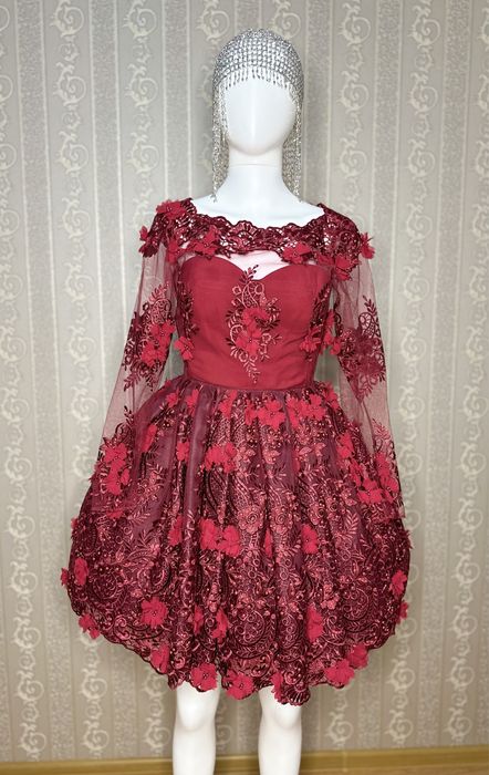 Продам шикарное , эксклюзивное платье от: Aelita Couture