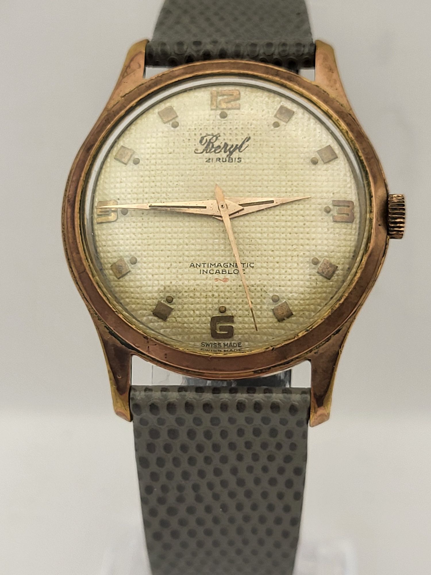 BERYL Antimagnetic Ceas Swiss Made 32 mm Gold Plated Defect