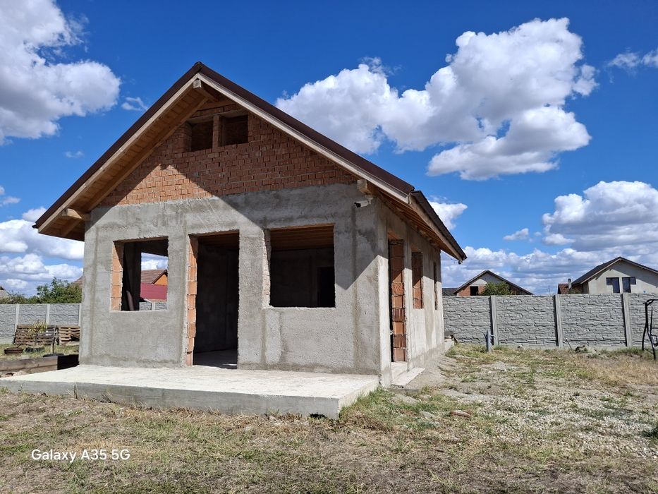 Vand Teren cu Casa Vacanta la rosu in Sanmihaiu German
