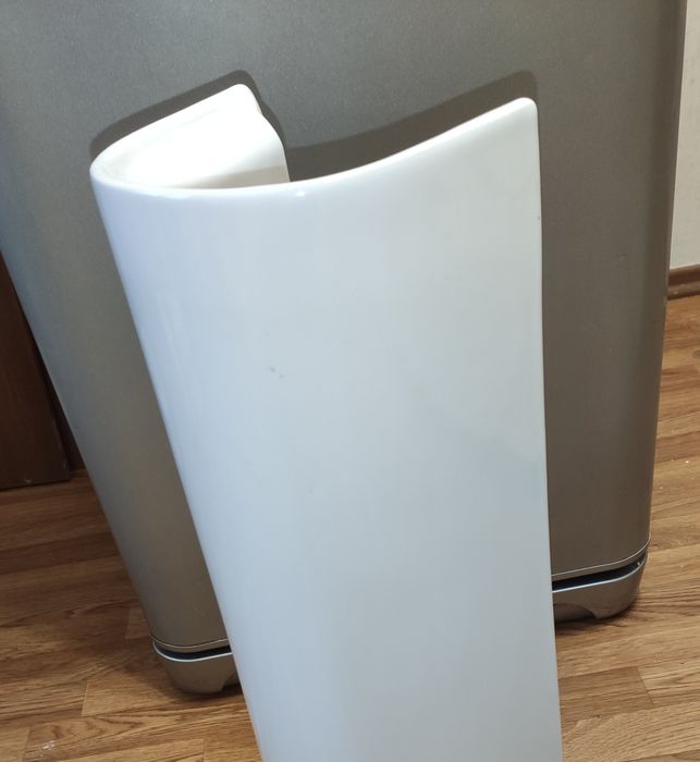 Пьедестал керамический под раковину, новый