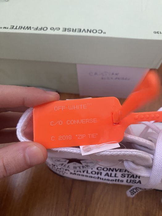 Converse Chuck 70 x Off White