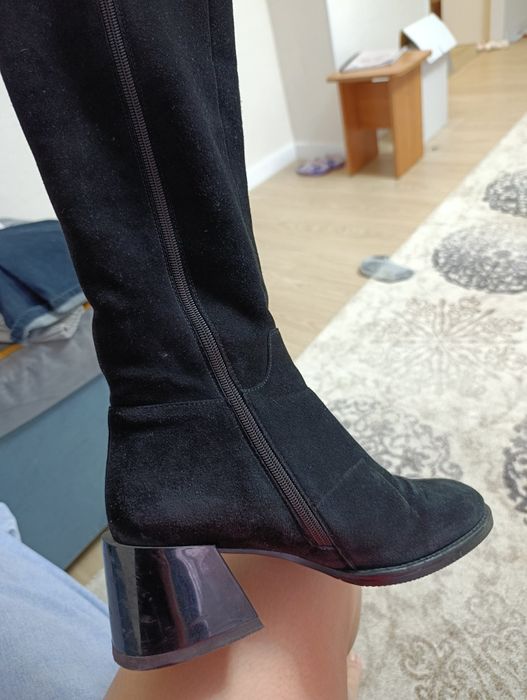 Продам зимние натуральные сапоги