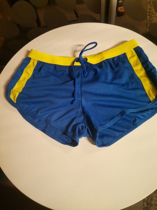 Vand boxeri pentru bărbați