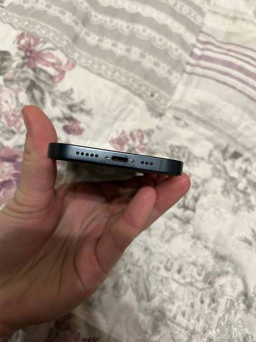 iPhone 13 продава