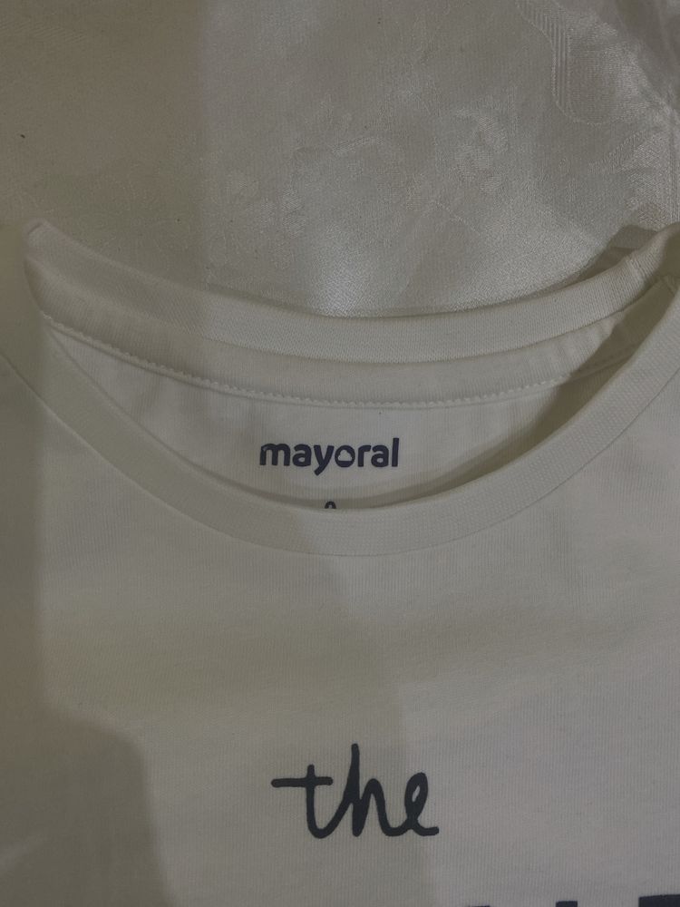 Детска тениска Mayoral 9 години. Чисто нова.