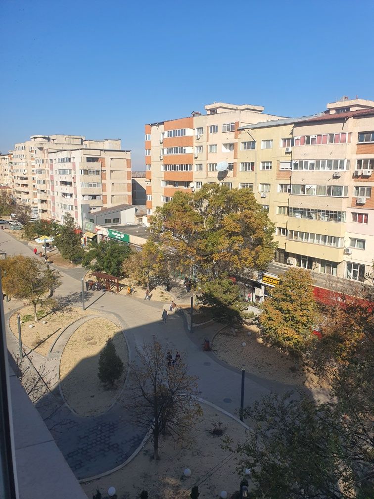 Inchiriez garsoniera ultracentral în Alexandria, preferabil firma.