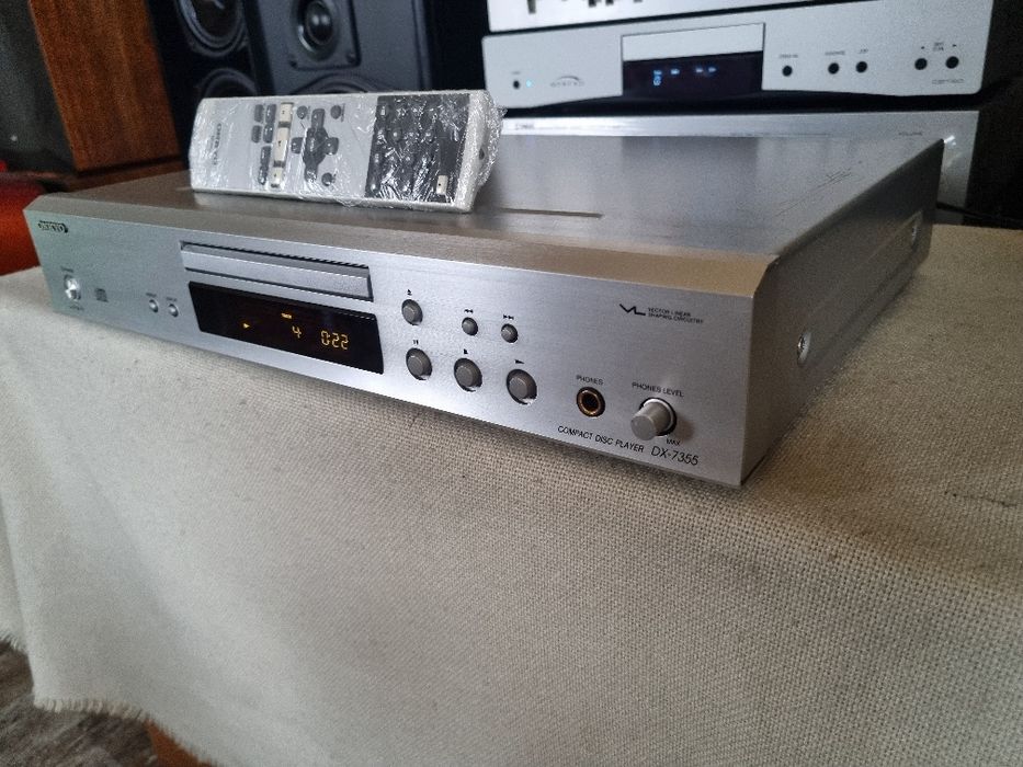 Cd Player Onkyo DX-7355. Telecomanda. Perfect functional. Impecabil.