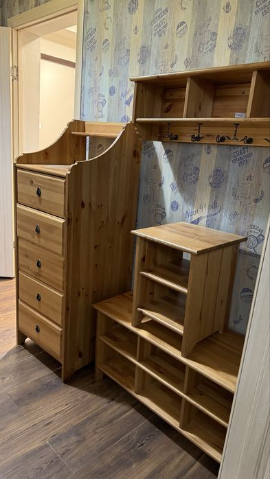 Продам прихожку состоит из 5 предметов