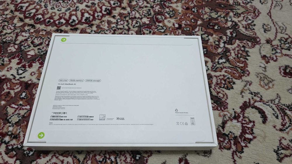 Macbook air m4 16/256 13 inch Starlight Amerika