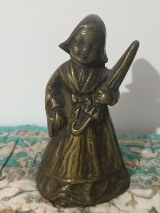 "Crinoline Lady Bell Dutch" - alamă