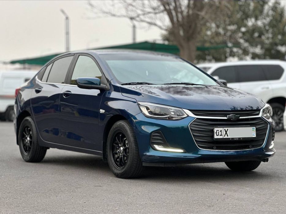 Продаётся Chevrolet Onix premier (AT) 2023 года