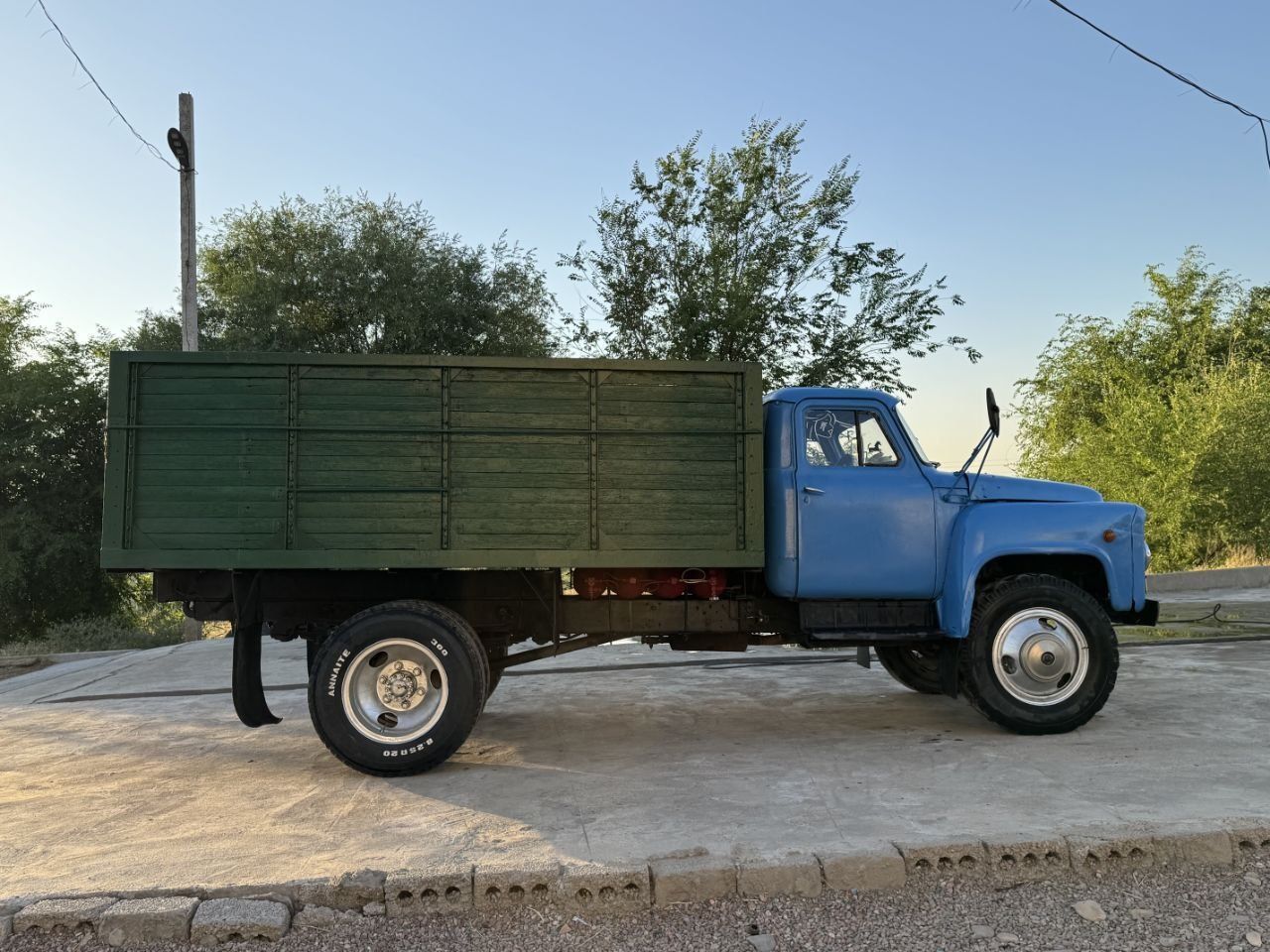 Gaz 53 sotiladi yurib turgan