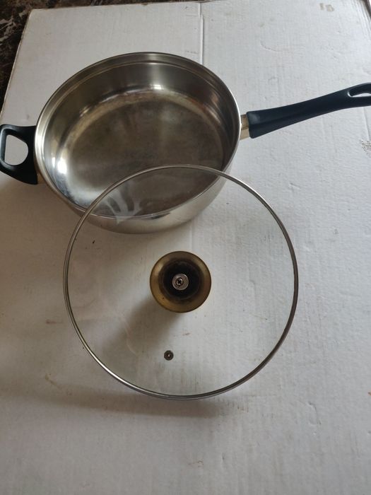 Tigai inox cu capac sticla Domotec Germania si fără capac