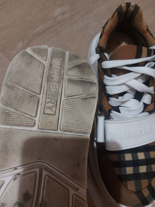 Adidasi burberry