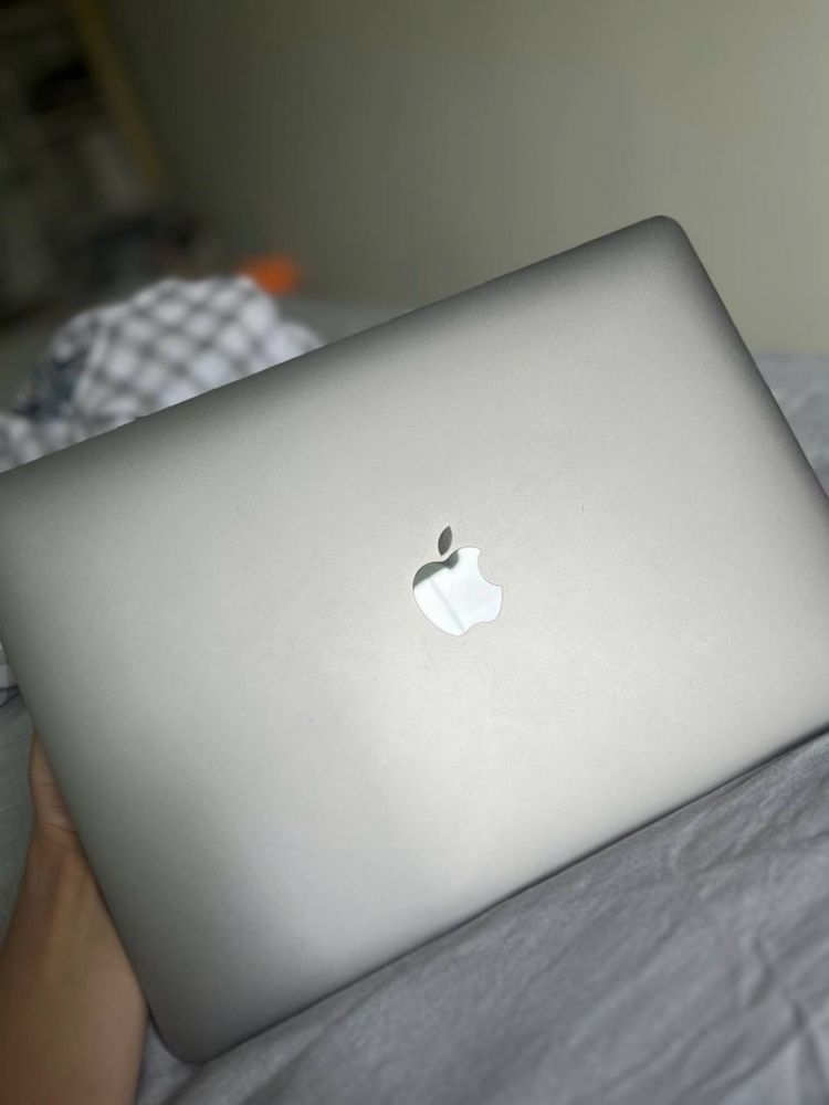 Срочно | Macbook Pro 2019 I5