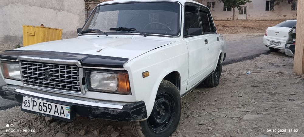 Lada 07 sotiladi xarajati yoq motor 06 karopka 5 talik Metan 75 benzii