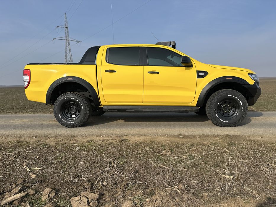 Vand sau Schimb cu BULDOEXCAVATOR sau BOBCAT—> Ford  Ranger