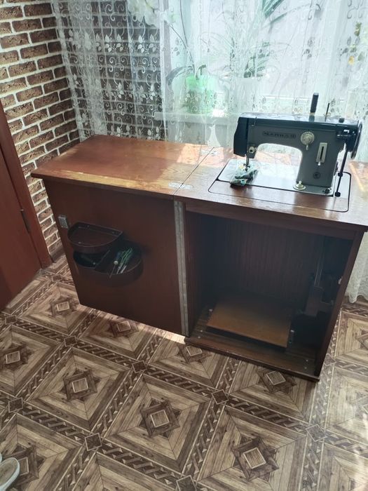 Швейная машинка  Чайка