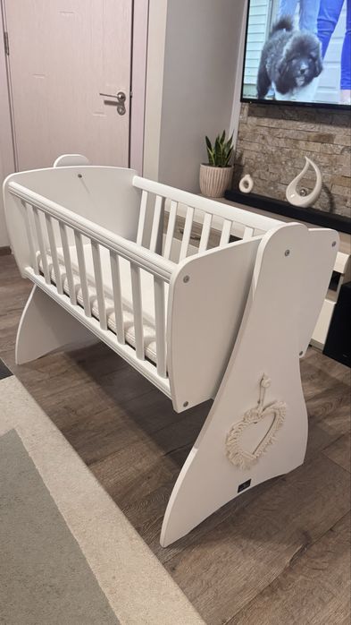 Бебе кошара люлка +матрак с цип и 3 чаршафа с ластик