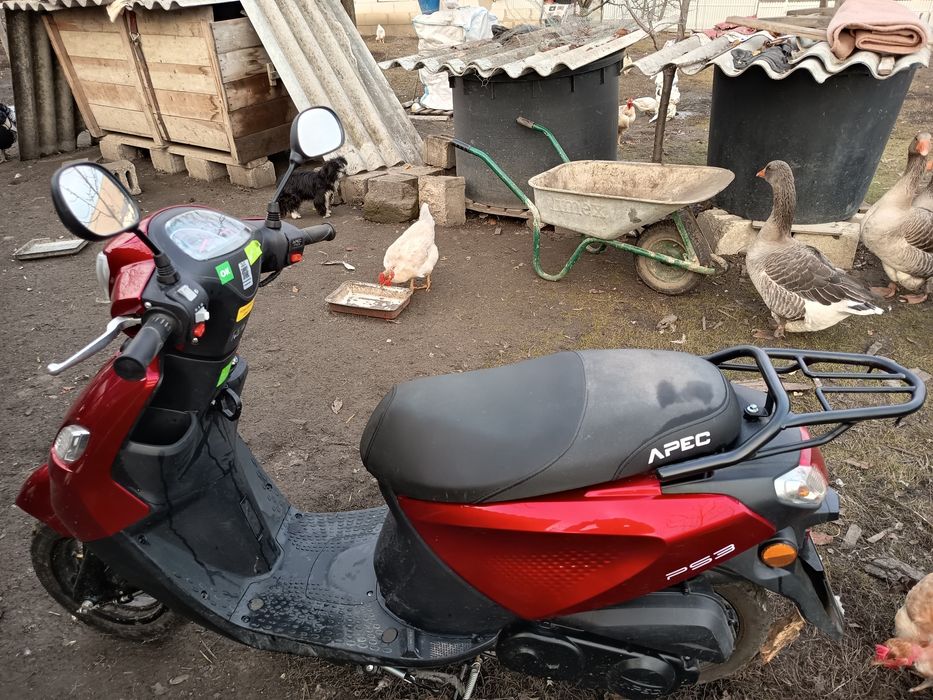 Motoscuter pe benzina 49cm