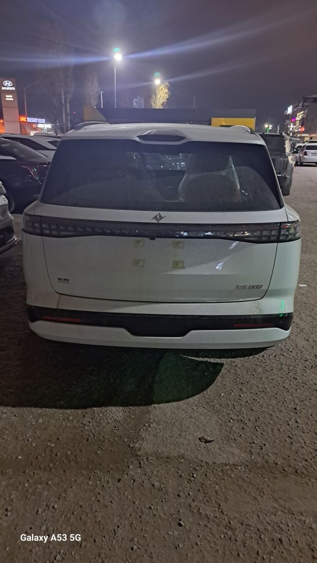 Dongfeng 008 haybrid sotiladi 2024