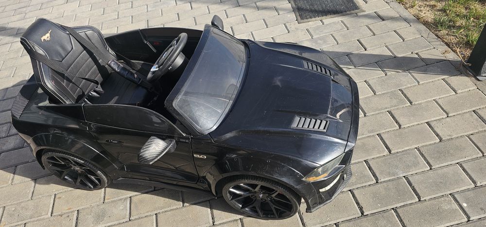 Masina electrica Mustang