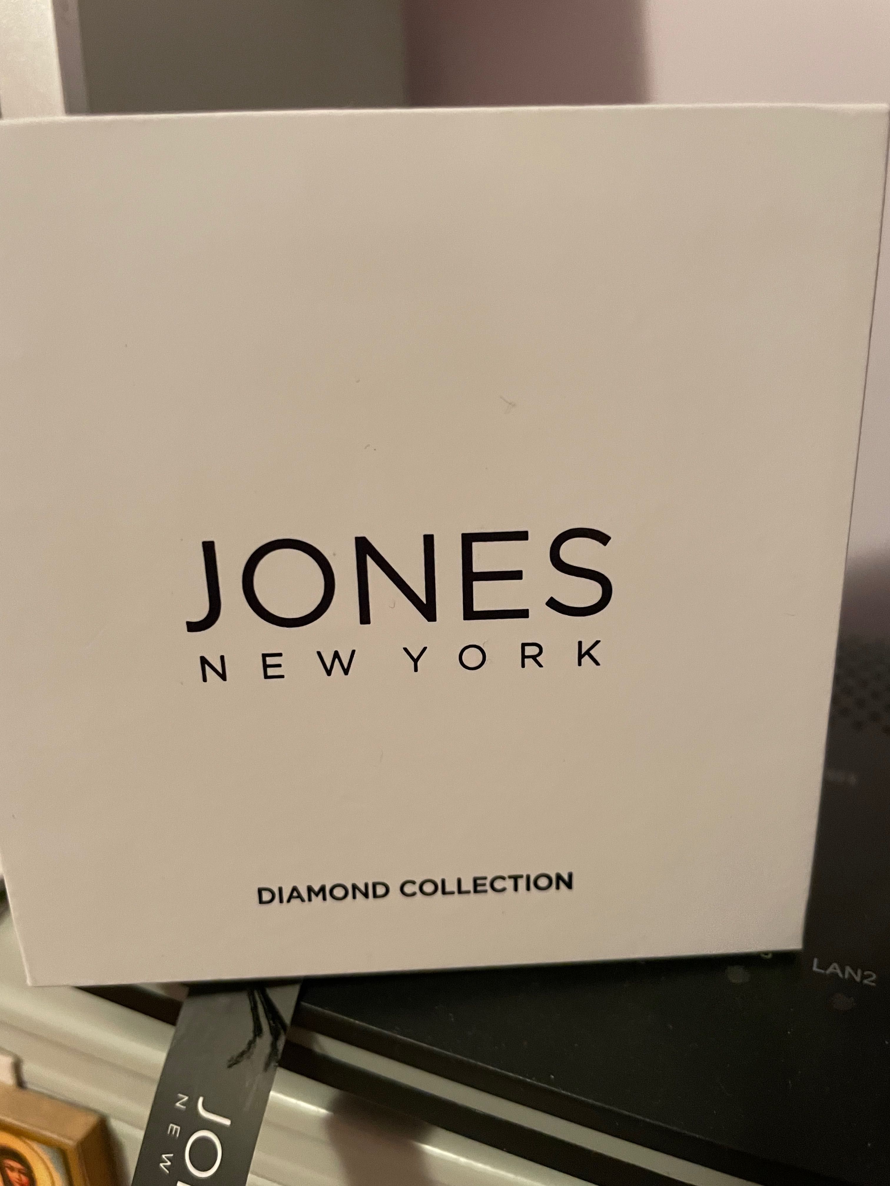 Дамски часовници с диамант Jones New York diamond collection
