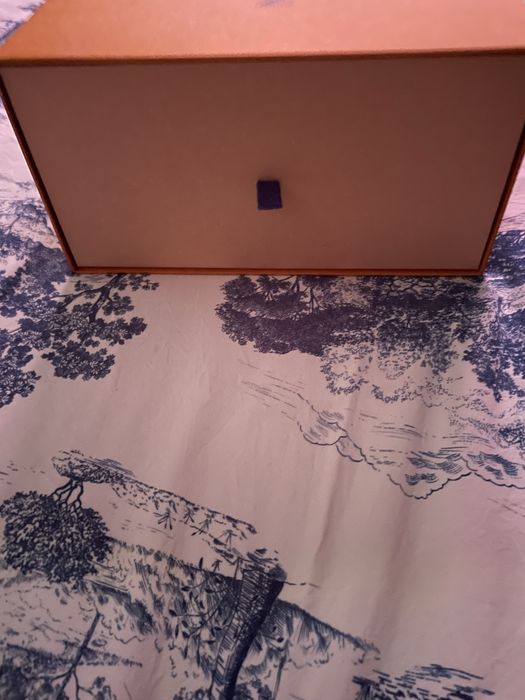 Vand o pereche frumoasa de adidas Louis Vuitton ORIGINALI % cumparati