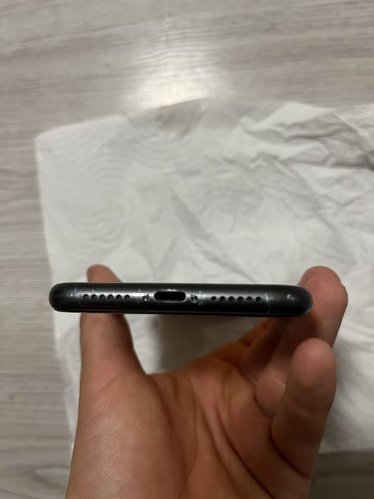 Iphone 11 64gb functioneaza tot inclusiv face id