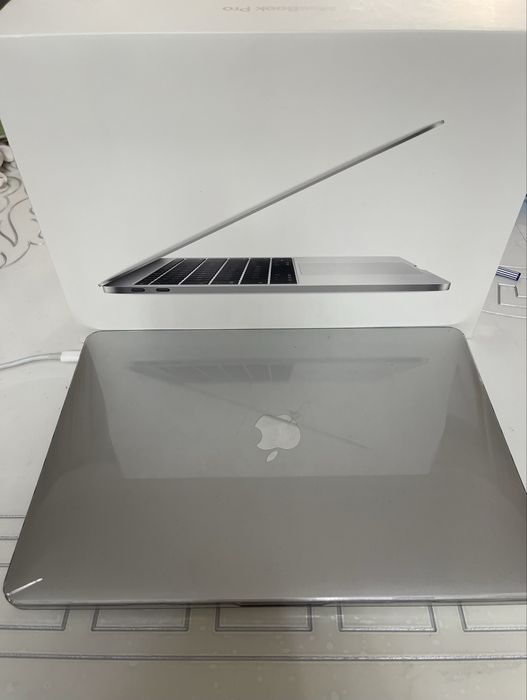 Macbook Pro 2017 с новым оригинальным аккумулятором