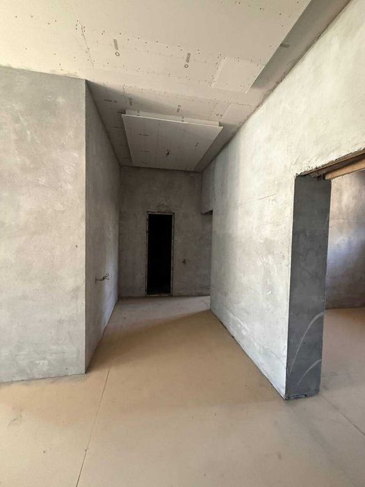 Уй сотилади 3сотих 5хонадан 3та ёнма ён