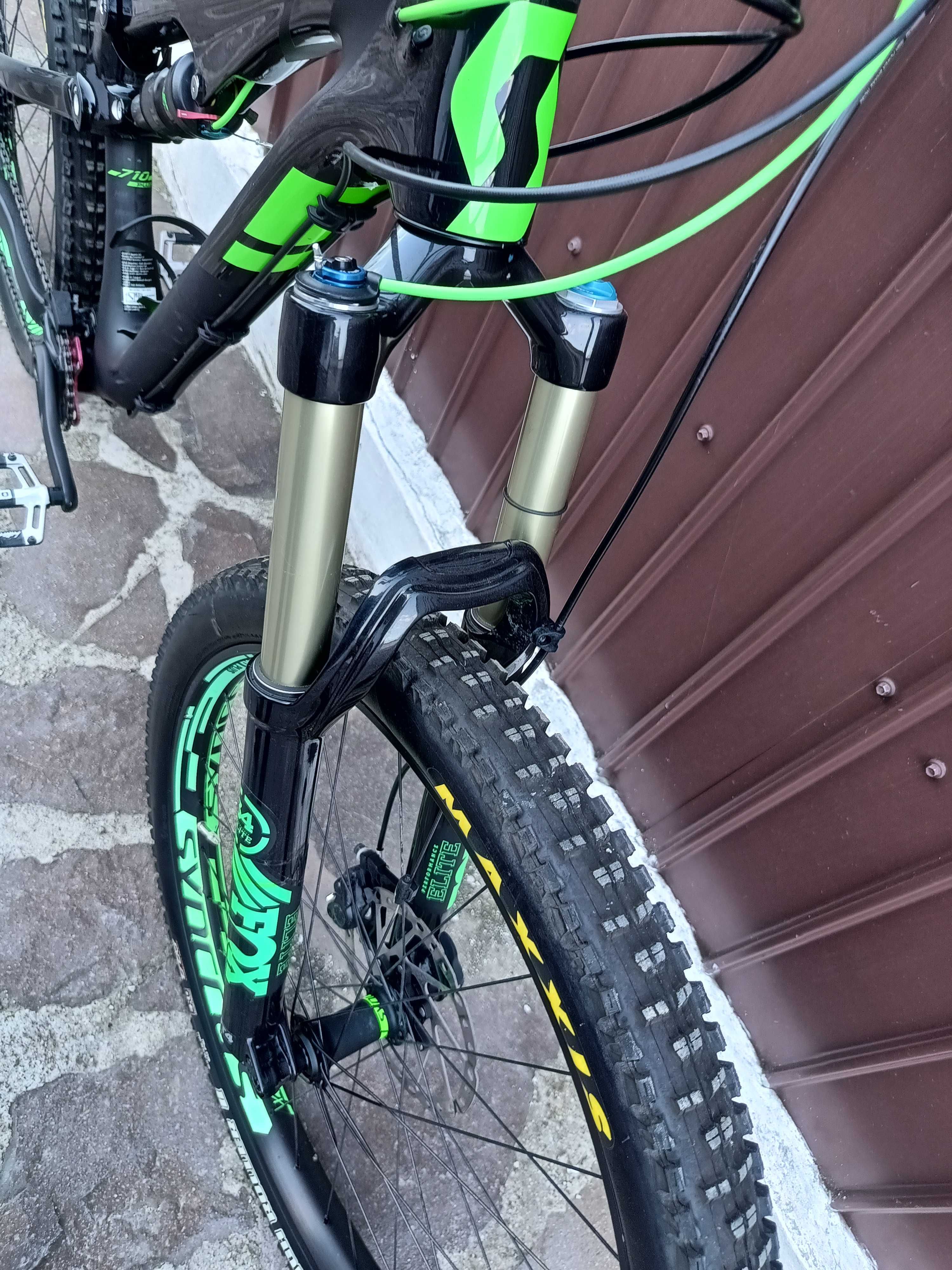 Bicicleta Scott Genius 710 carbon 27.5+ foarte intretinuta