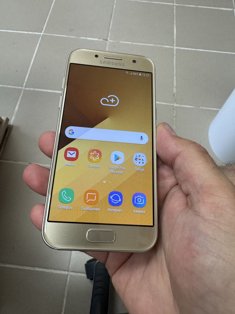 Samsung Galaxy A3 (2017) 16gb отличен