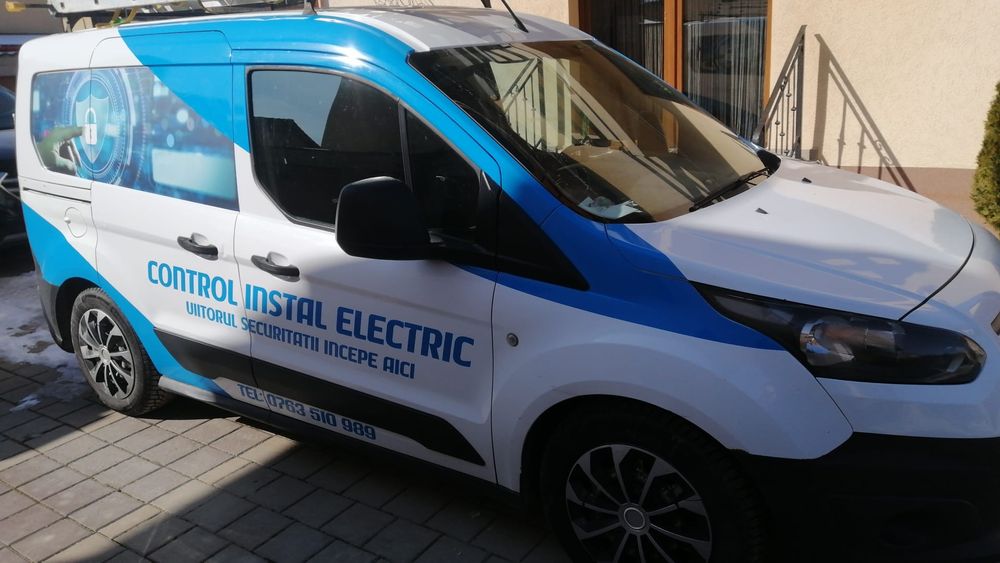 Vând Ford Transit Connect