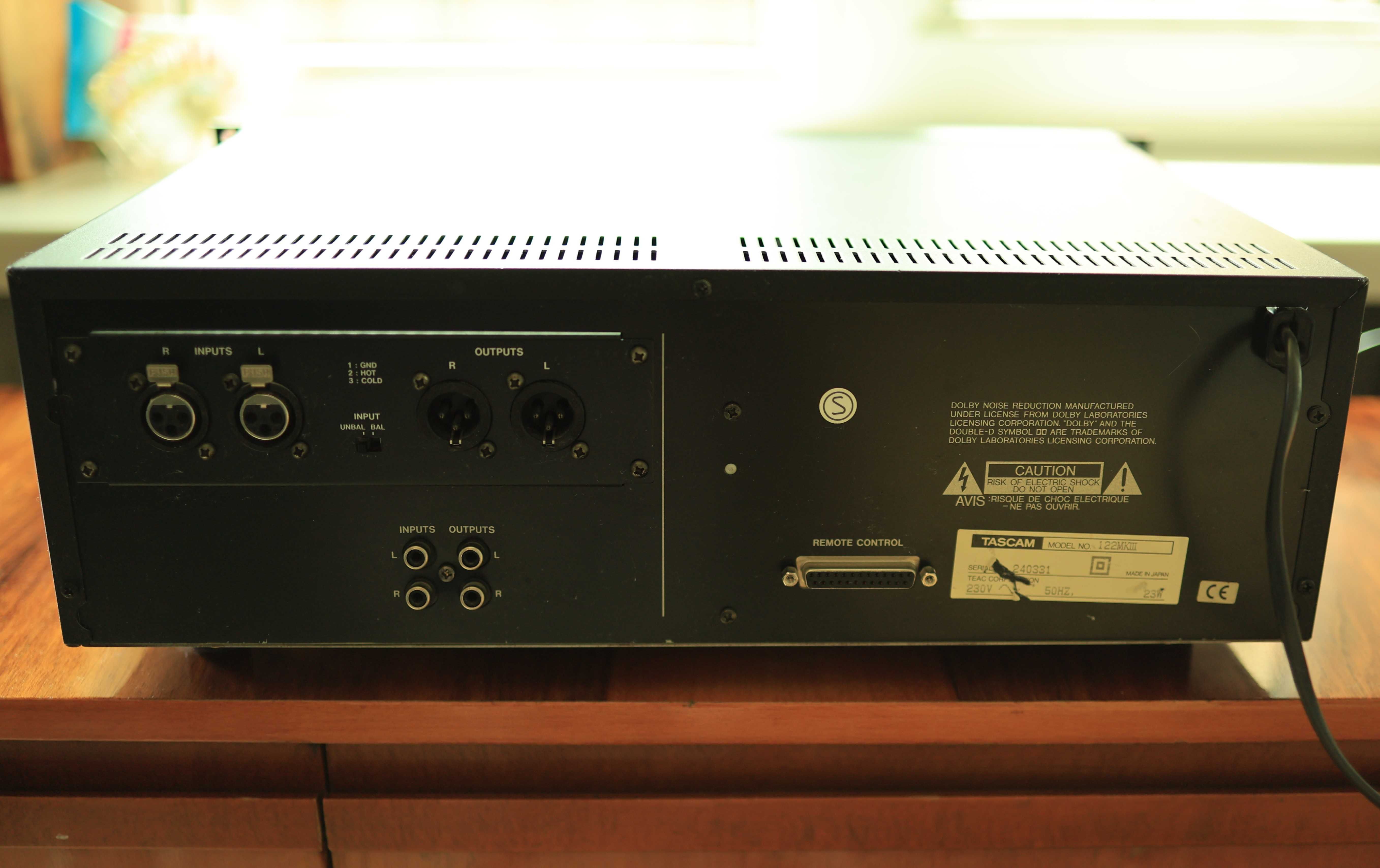 Продаю кассетную деку TASCAM 112 MKIII (винтаж)