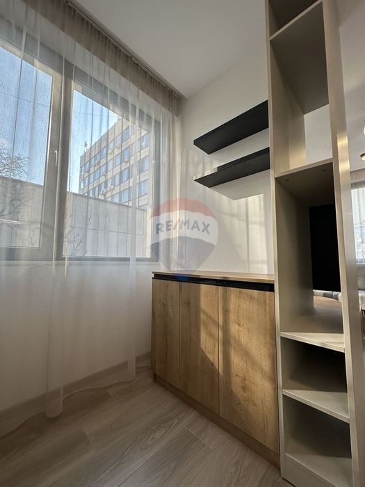 Дава се под наем Тристаен апартамент в Варна, Център - 80 кв.м за 765 € - Снимка #12