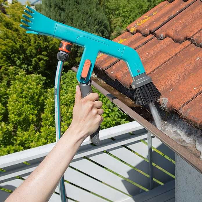 Reparații acoperișuri și montaj accesorii pentru drenaj