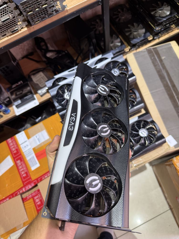 Rtx 3070ti Evga rgb ideal
