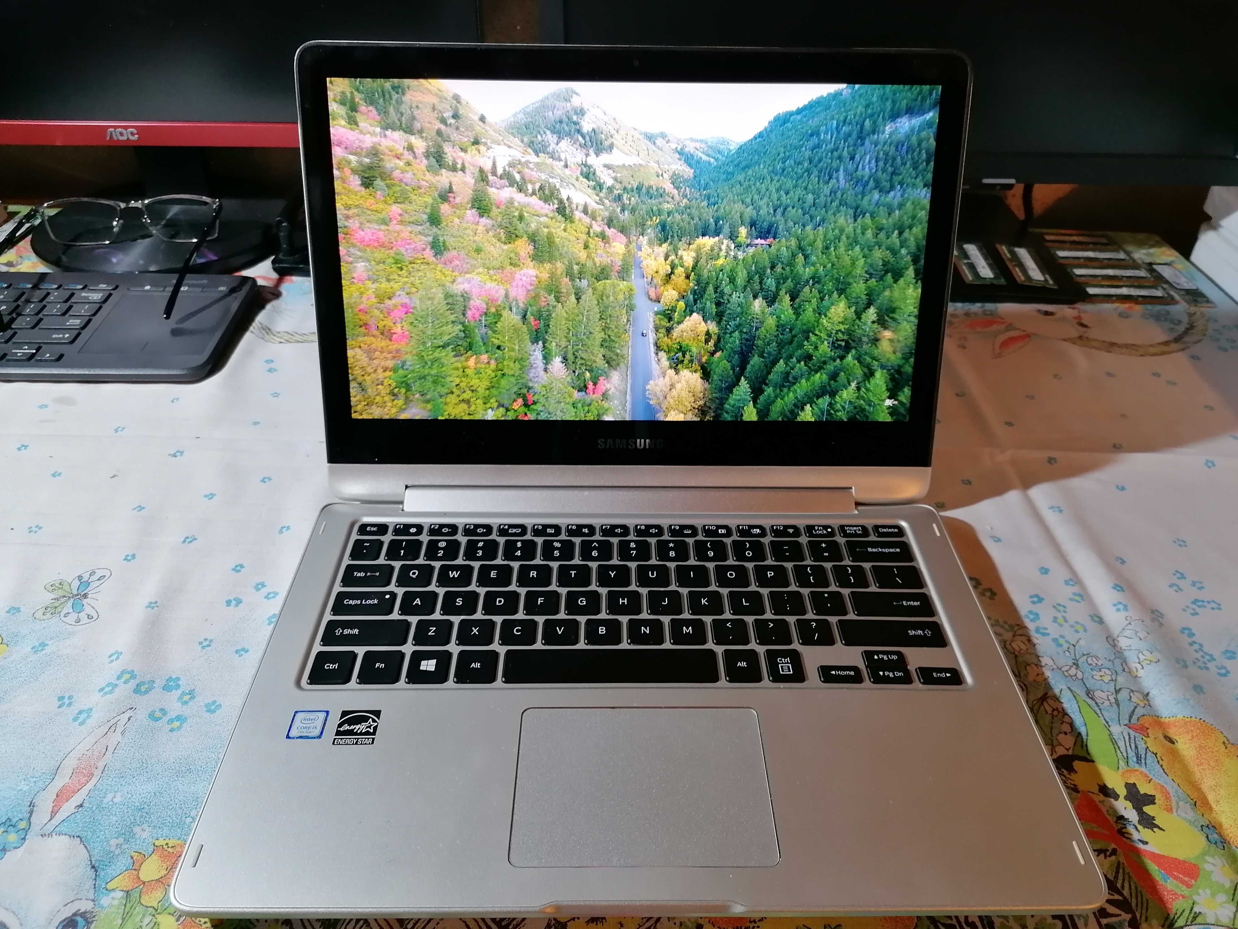 Laptop Samsung  Intel i5-7200u ,13.3" touchscreen