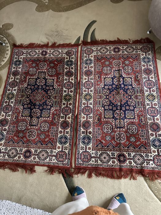 Предлагаются ковры