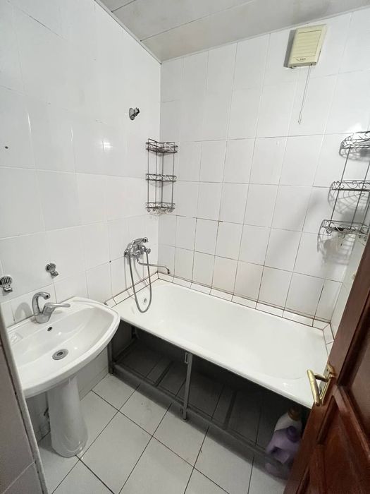 Чилонзор-26кв 4/3/5/балкон 2*6/Кирпичный дом Срочно Сотилади