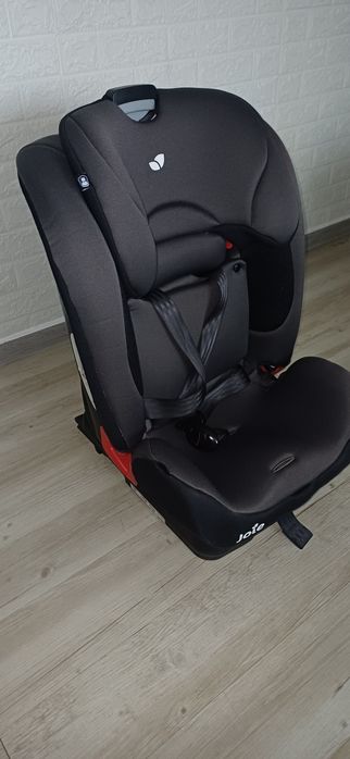 Vând scaun de mașină Joie