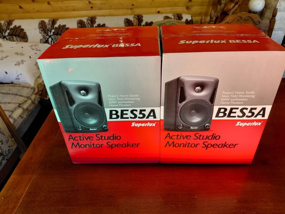Boxe active de studio BES5A NOI la preț de jumătate!