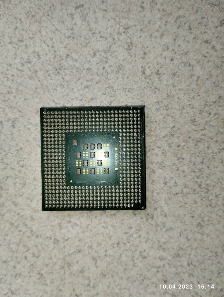 Vând procesor Intel Pentium 4 2.80Ghz