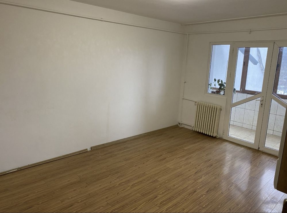 Apartament 4 camere  in Nicolina Cug 89m