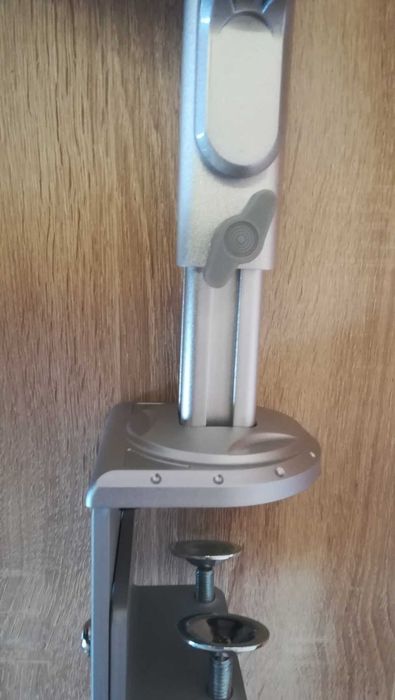 Двойна стойка за монитор