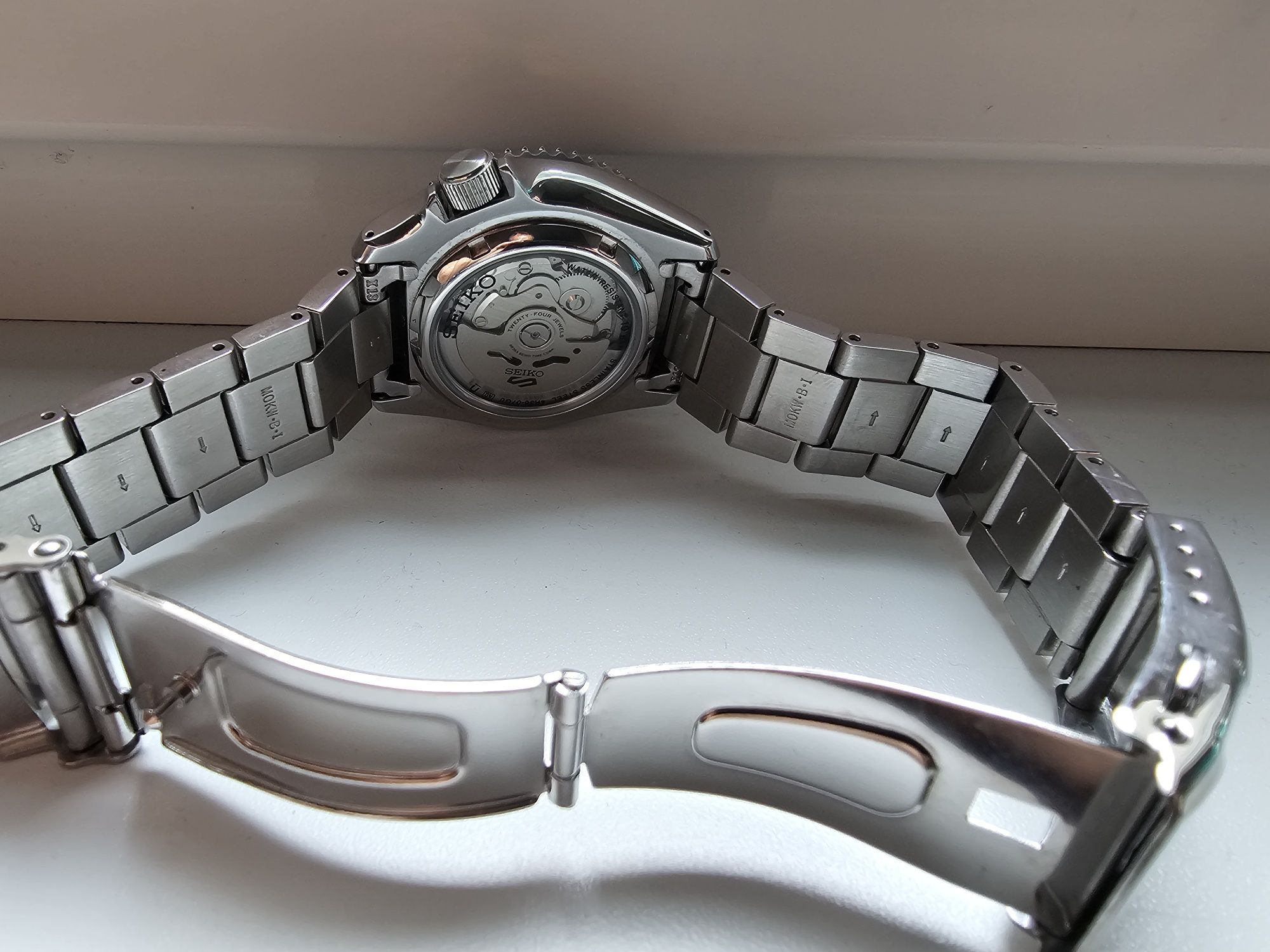 SEIKO 5 почти нов, модел SRPD51K1, оставащи 28 м гаранция
