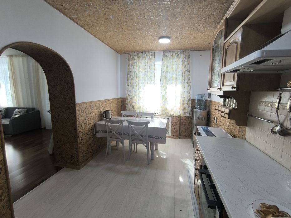 Продам квартиру 3х комнатную 77 кв