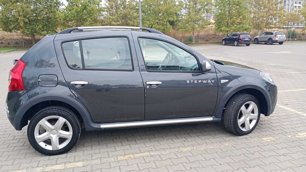 Dacia Sandero Stepway  1.6  8V (84 к.с.)