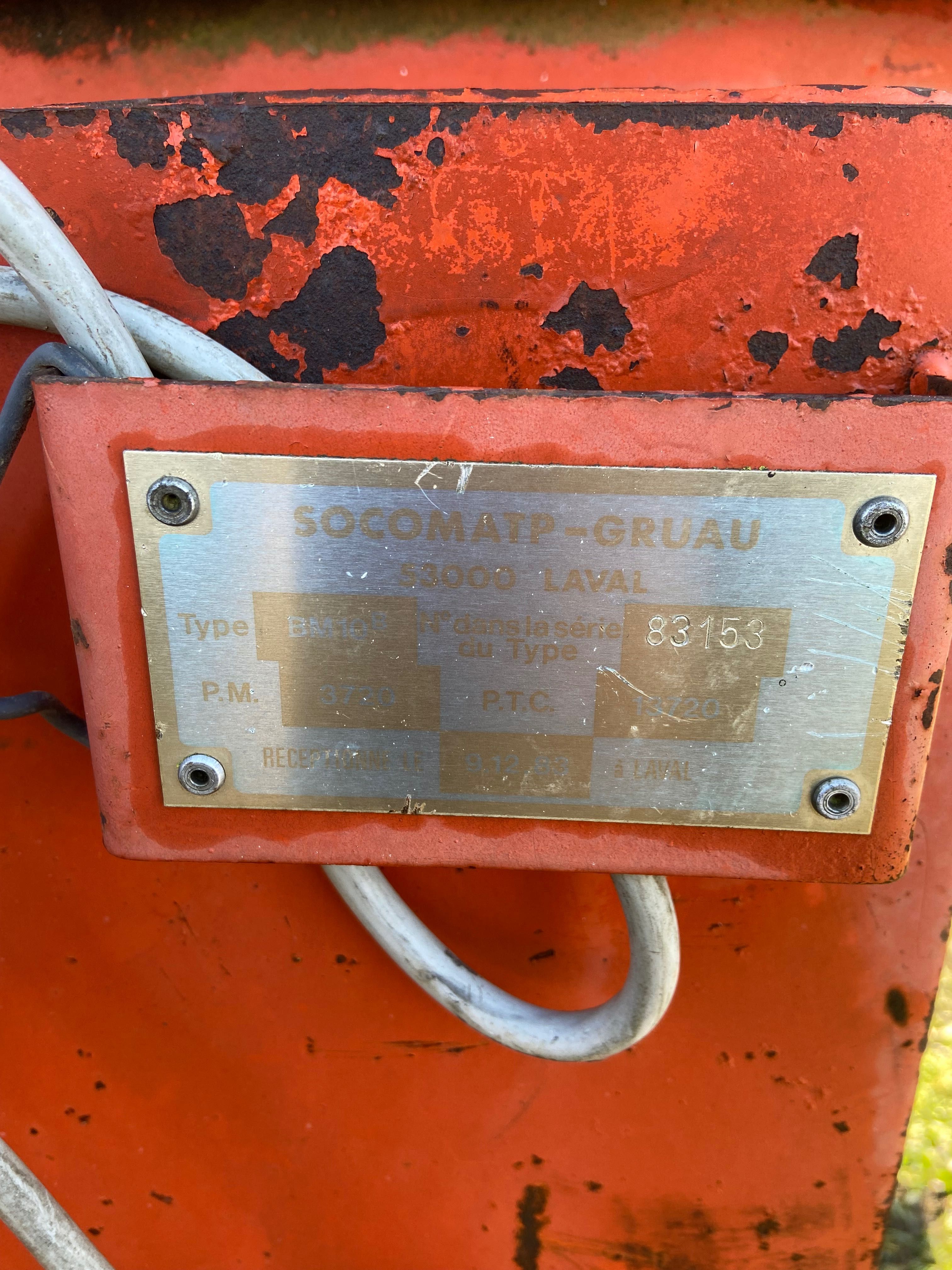 Remorca socomatp-gruau 10T cu o axa + plug kuhn master 120